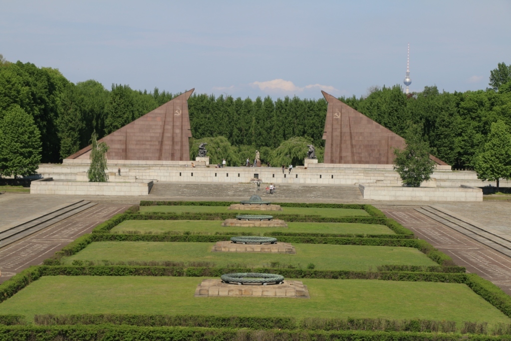 What impressed me the most in Berlin - My, Travels, Berlin, Germany, The Great Patriotic War, People, Treptower Park, Longpost