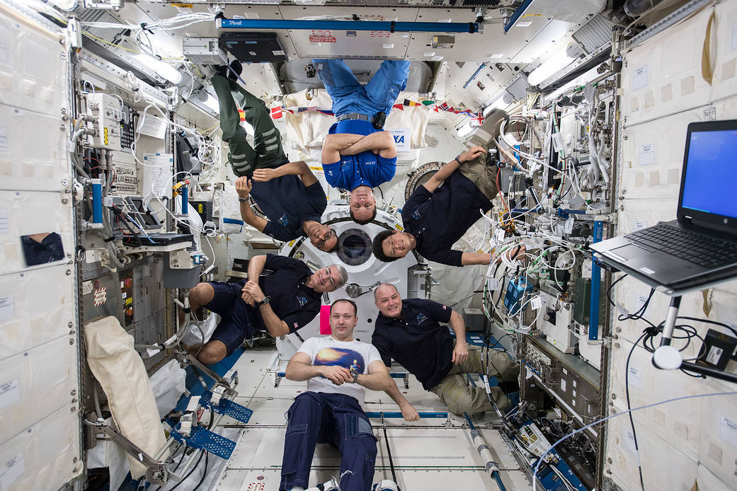 Simply space. - Space, Космонавты, Space station, Crew, Men, Humor, Professional humor, Weightlessness