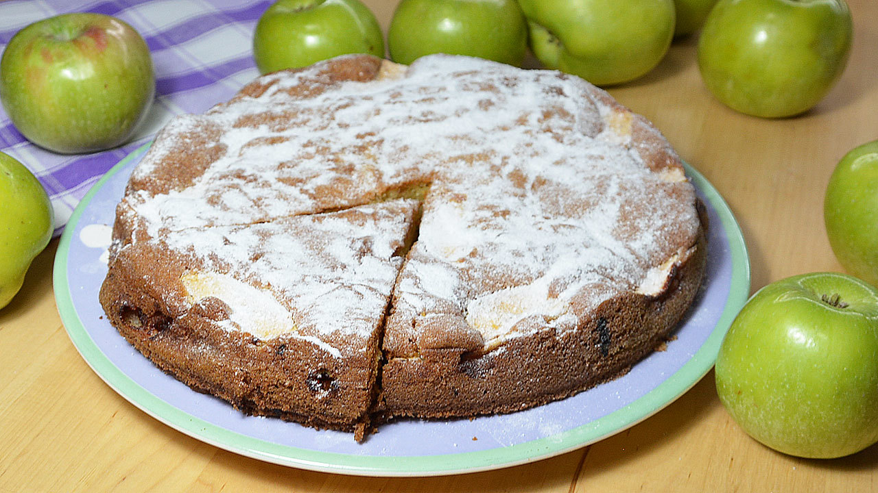 Easy and delicious apple pie - My, Cooking, Recipe, Pie, Apple pie, Video recipe, Charlotte, Video, Dessert