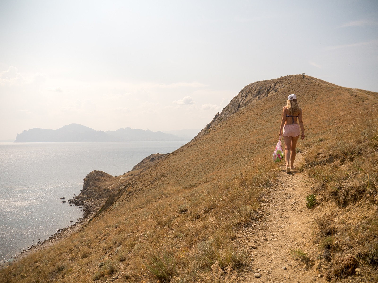 Travel by car along the coast of Crimea. - My, Crimea, Crimea is ours, Road trip, Beautiful girl, Love, Travels, Black Sea, Cape Fiolent, Video, Longpost