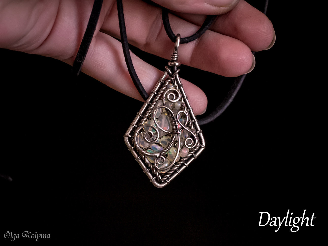 Pendant with opals (work features). - My, Decoration, Needlework with process, Wire wrap, Opal, Pendant, Video, Longpost