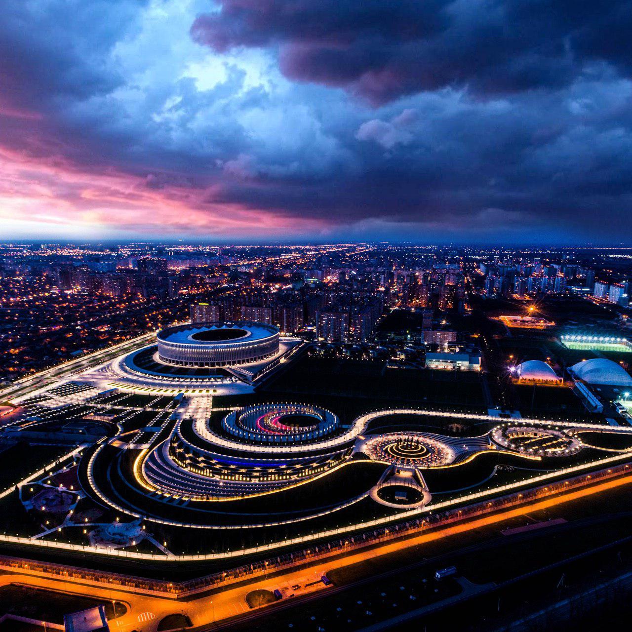 Beautiful city of Krasnodar. - My, Krasnodar, Krasnodar Stadium, , Coliseum, The park, Night, Lantern Light, Sky