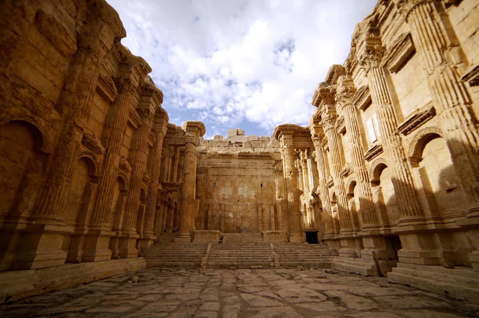 Lebanon - Baalbek - My, Lebanon, Baalbek, Travels, Rome, Antiquity, Ruin, Longpost, The photo