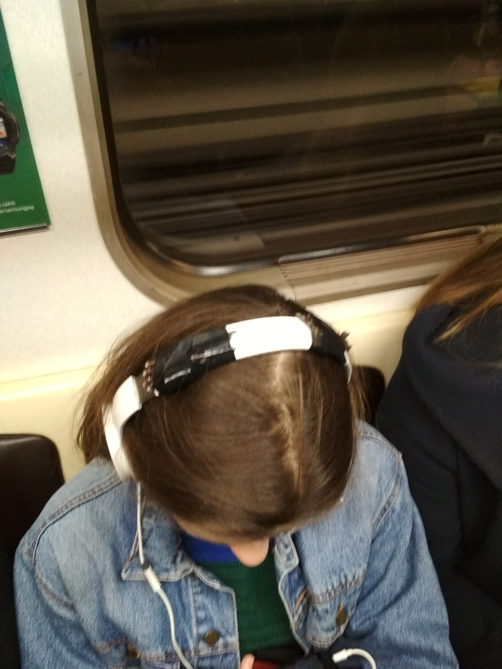 I'm an engineer with my mother - My, Headphones, Metro, Girls