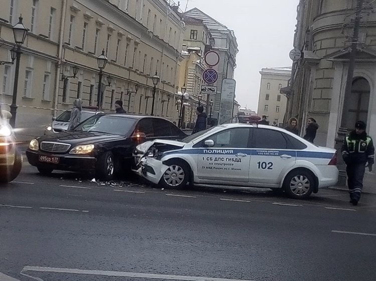 Бывает - Машина, ДТП, Москва, Авария, Полиция, Авто, Фотография