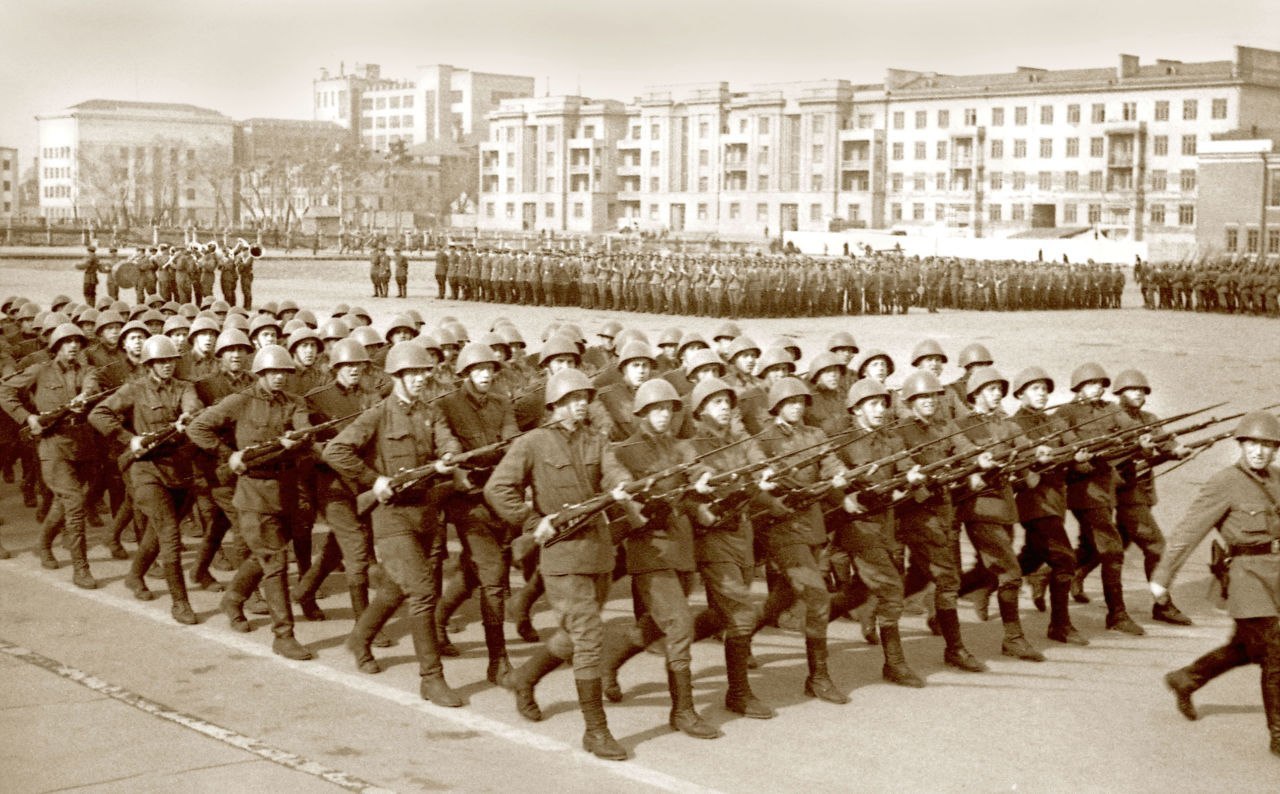 Parade in Kuibyshev on May 1, 1941 - Samara, Interesting, The photo, Story, Military, 1941, Parade, Retro, Longpost