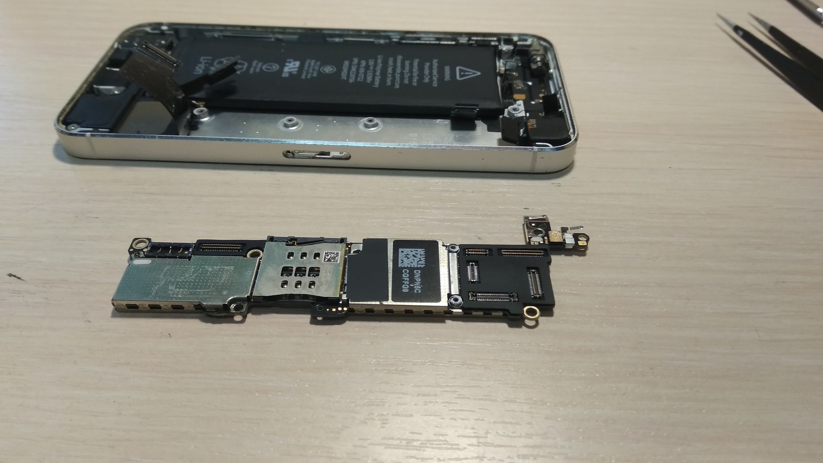 IPhone 5s from pikabushnik - My, Ремонт телефона, iPhone, Omsk, Repair, Soldering, Work, Longpost