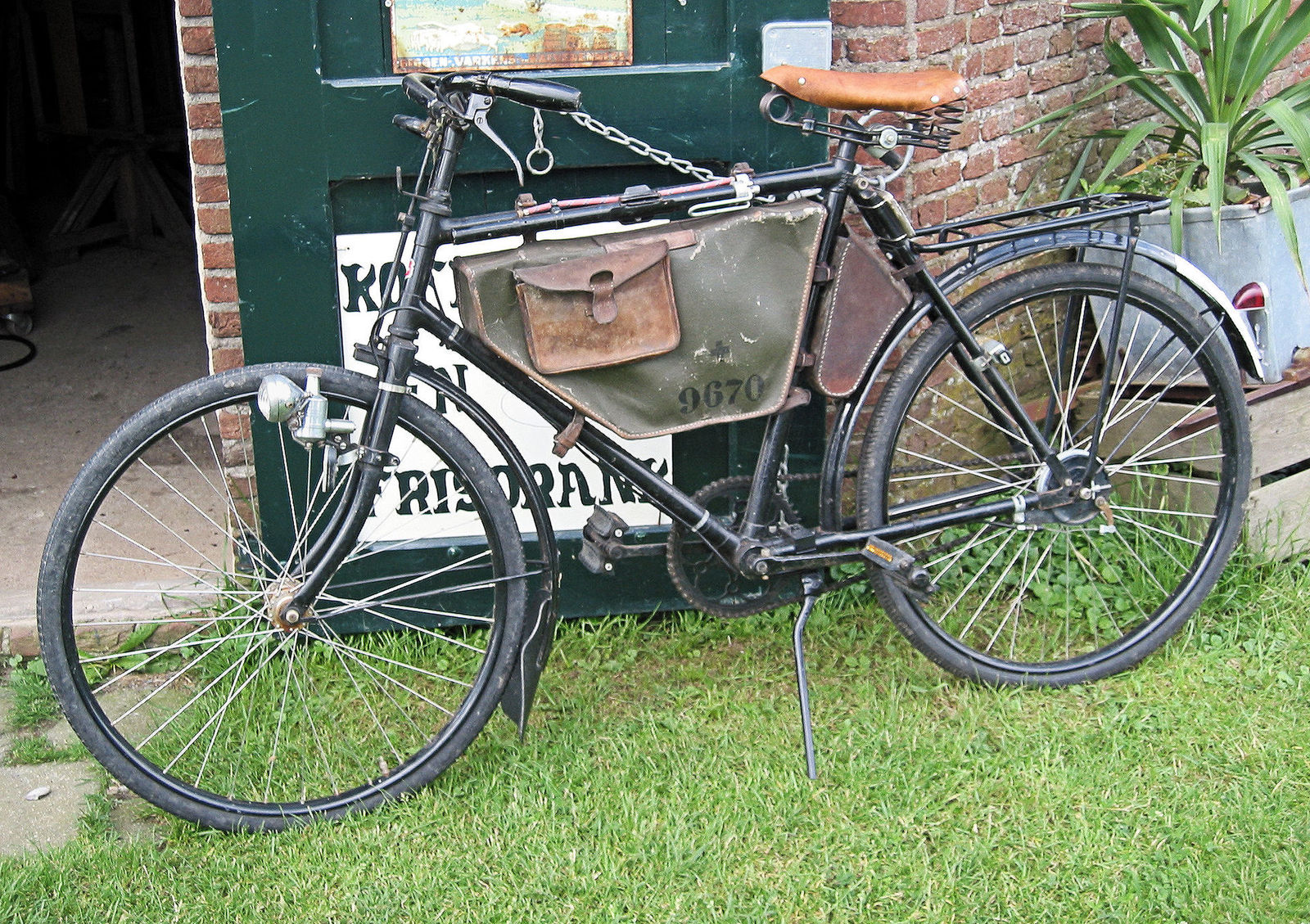 in the swiss army - Switzerland, A bike, Army