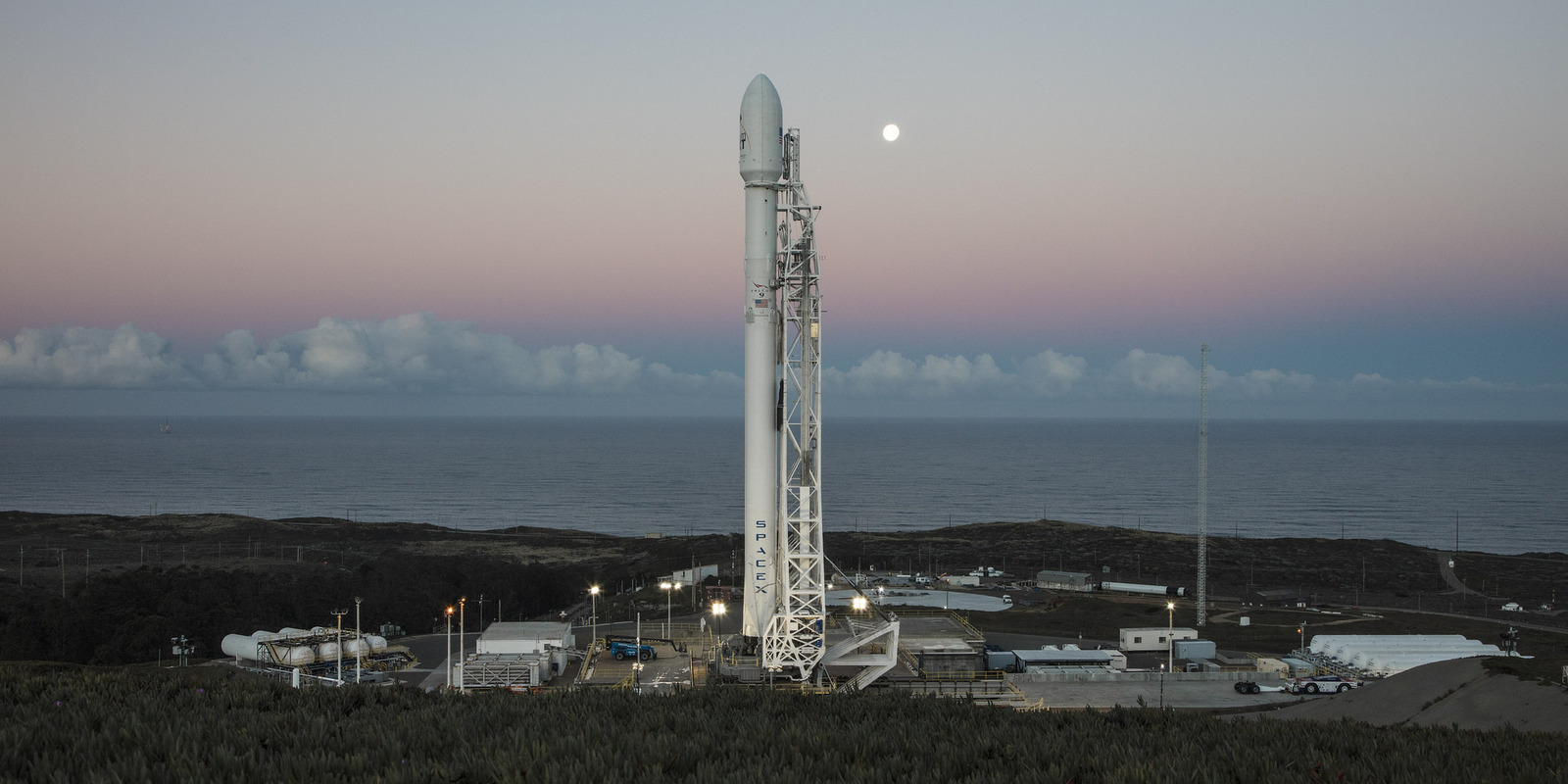 SpaceX found not guilty in the loss of a secret military satellite - Space, Spacex, Falcon 9, Copy-paste