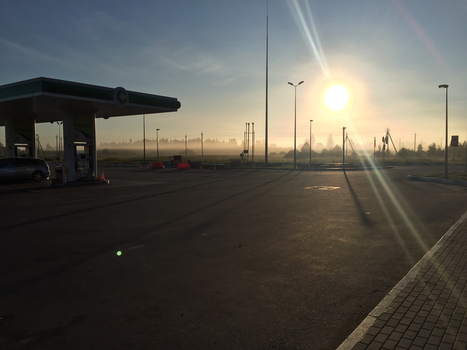 On the way to Belarus... - My, Moscow, Minsk, The photo, Republic of Belarus, Refueling, Morning