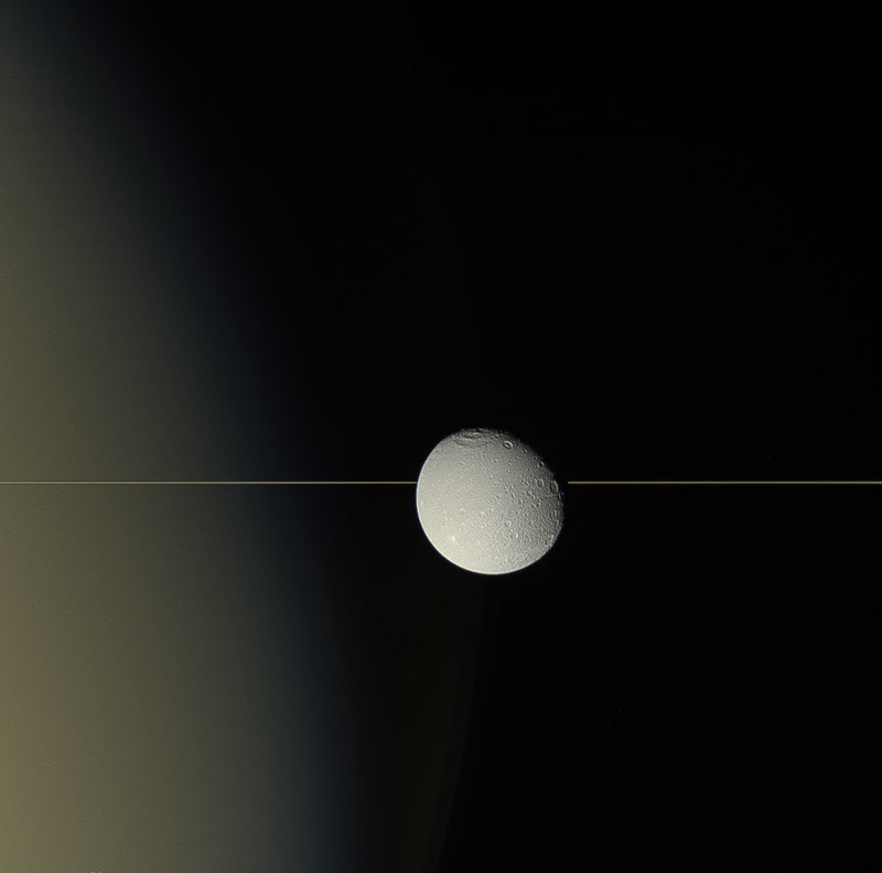 Amazing image of Saturn's moon Dione - Saturn, Dione, Cassini, Space