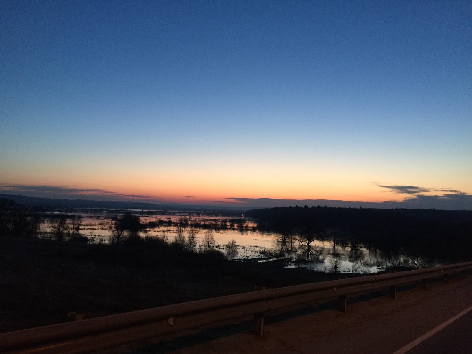 Beginning of the day.Spring. - My, beauty of nature, Start of the day, Tula region, Spring, My, Longpost, Photo on sneaker, Morning