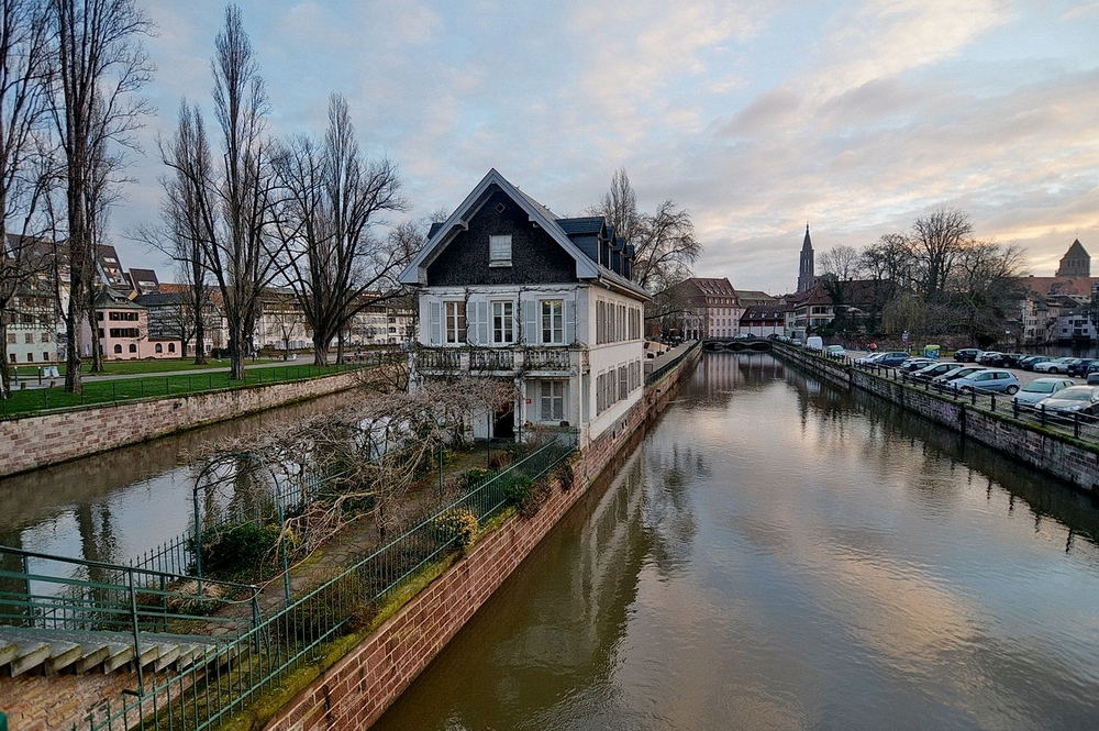 House in the middle of the river in Strasbourg - House, River, Longpost