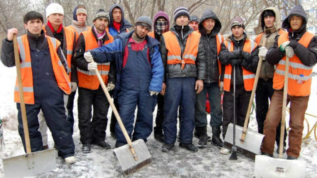 Turkmen youth were no longer allowed to go abroad. - Uzbeks, Tajiks, Uzbekistan, Tajikistan, middle Asia, Cleaning