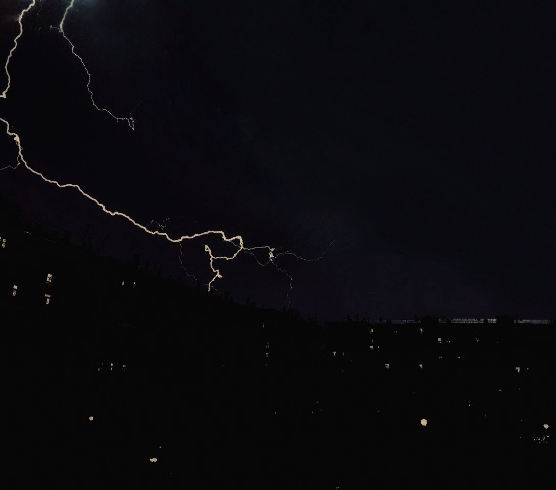 The first thunderstorm 2018 in Moscow - My, Moscow, Thunderstorm, Night, Beginning photographer, Mobile photography, Lightning