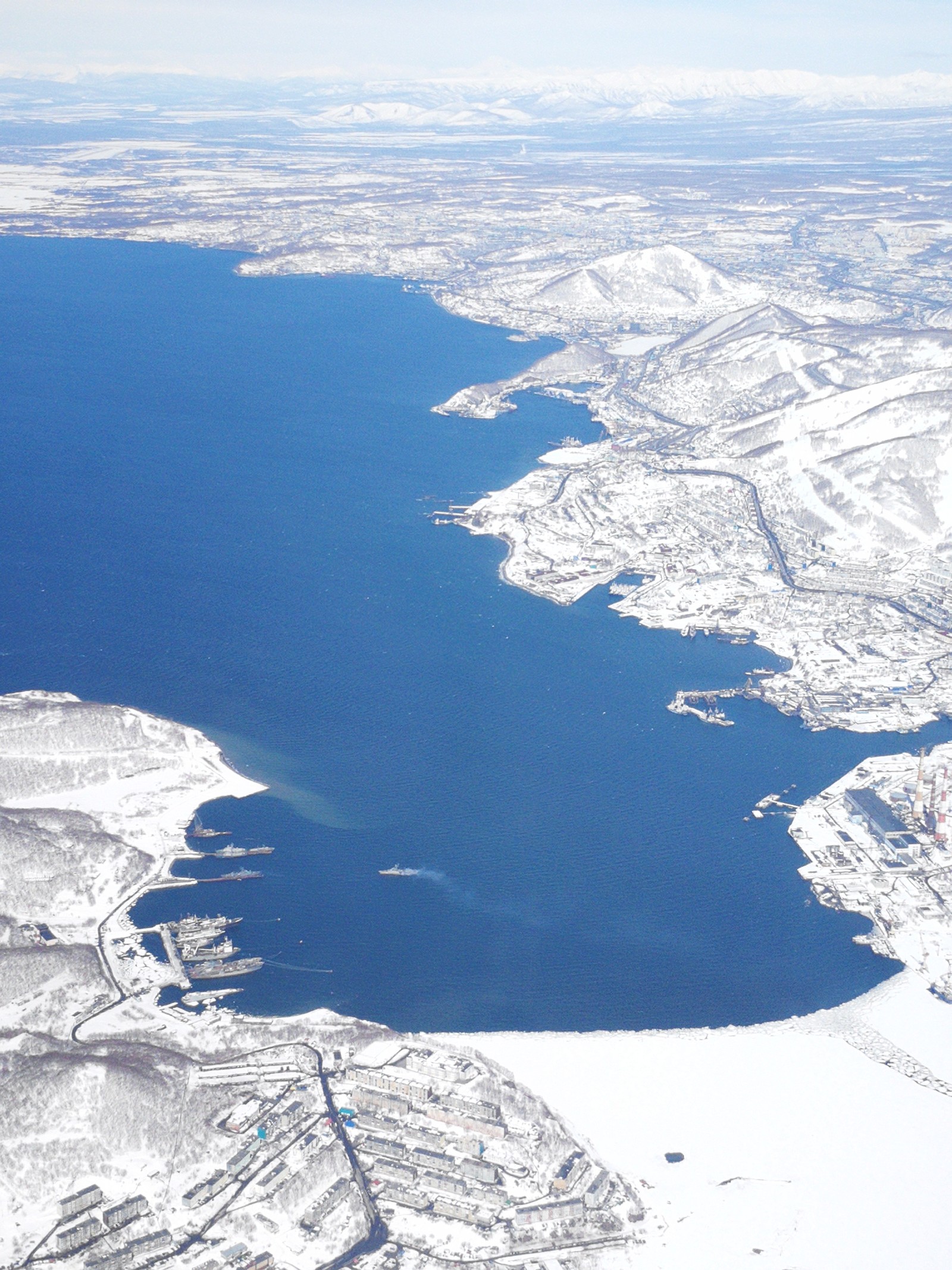 City in the palm of your hand. Petropavlovsk-Kamchatsky from a bird's eye view. - My, Aerial photography, Bird's-eye, The mountains, Town, Дальний Восток, Travels, Russia, Petropavlovsk, Longpost, View from above