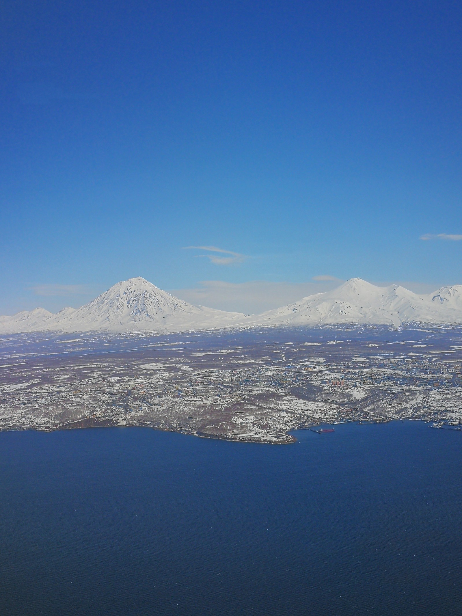 City in the palm of your hand. Petropavlovsk-Kamchatsky from a bird's eye view. - My, Aerial photography, Bird's-eye, The mountains, Town, Дальний Восток, Travels, Russia, Petropavlovsk, Longpost, View from above