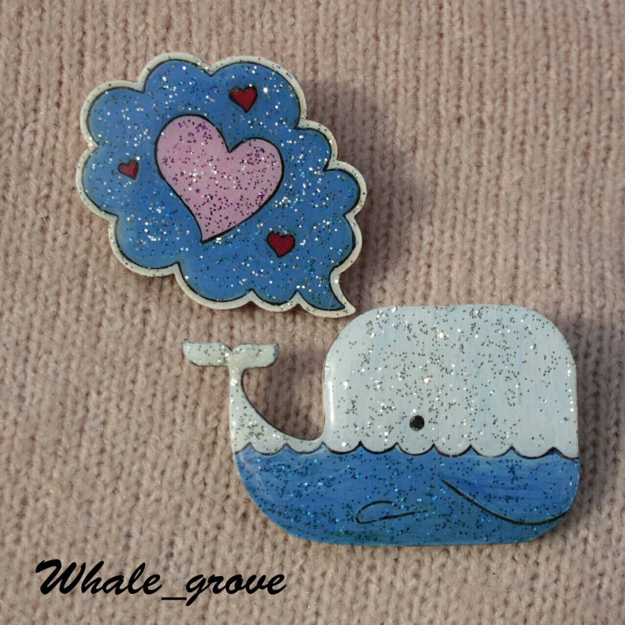 whale and cloud - With your own hands, Brooch, Needlework without process, Epoxy resin