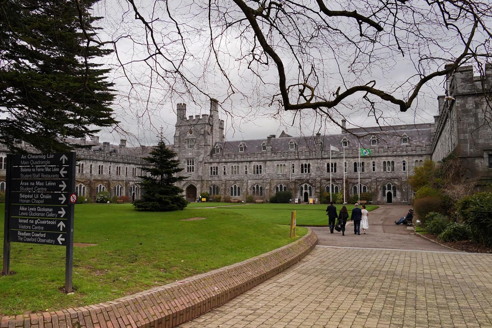 What is an Irish house, why, when moving to an island, you should fall in love with botany and why go to school from ... four years old. - My, Ireland, House, Longpost