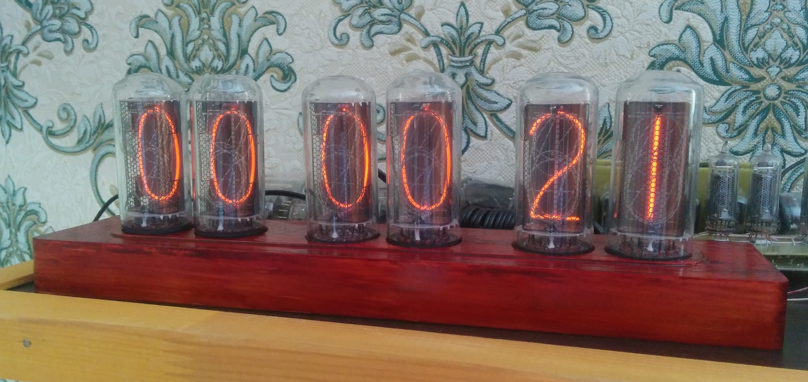 Clock on IN-18 - the largest of the Soviet lamps - My, Nixie, Lamp clock, Nixie clock, Лампа, Longpost