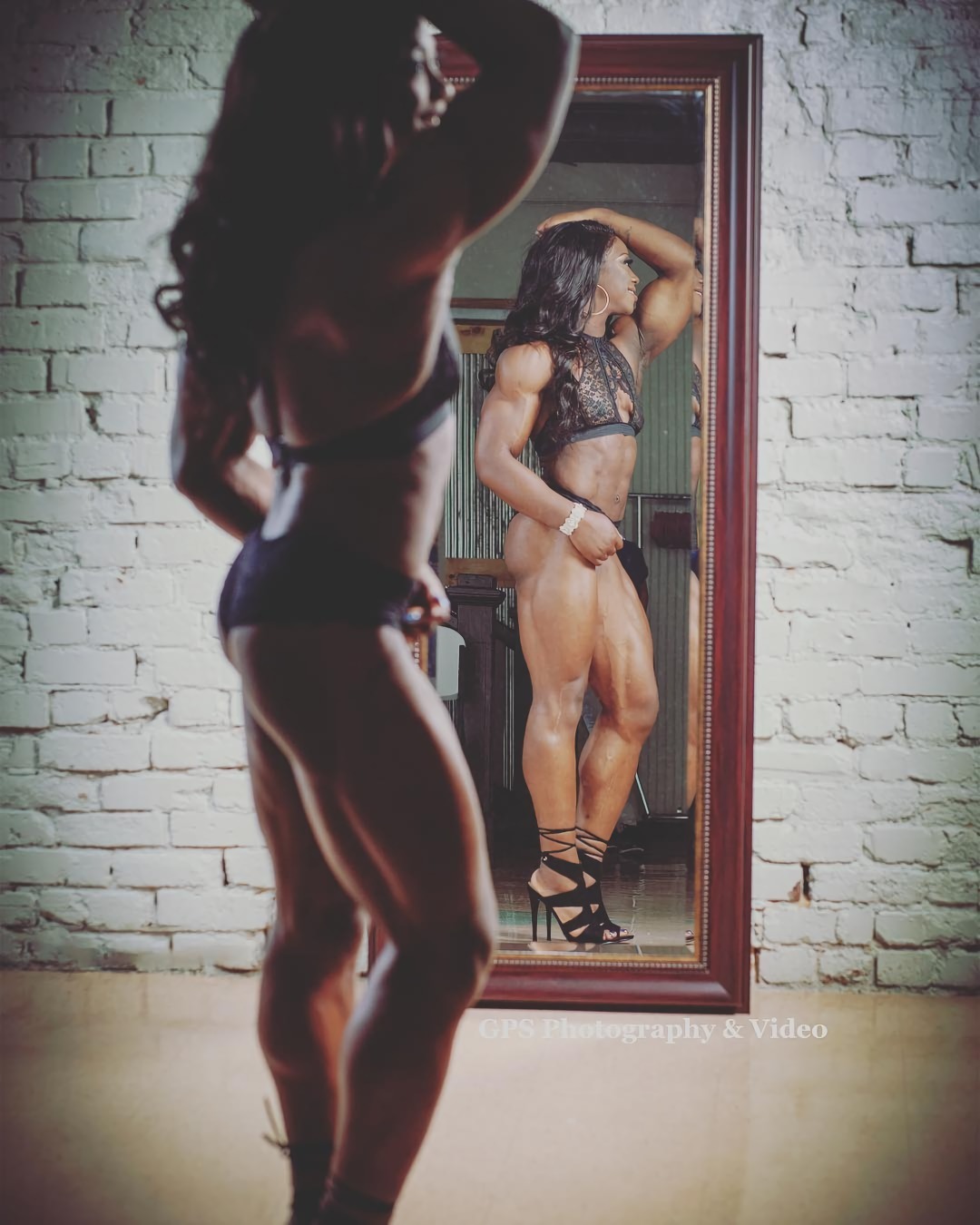 Sheronica Henton (@ifbbprosheronica) - , The photo, Strong girl, Girls, Beautiful girl, Bodybuilders, Sports girls, GIF, Longpost