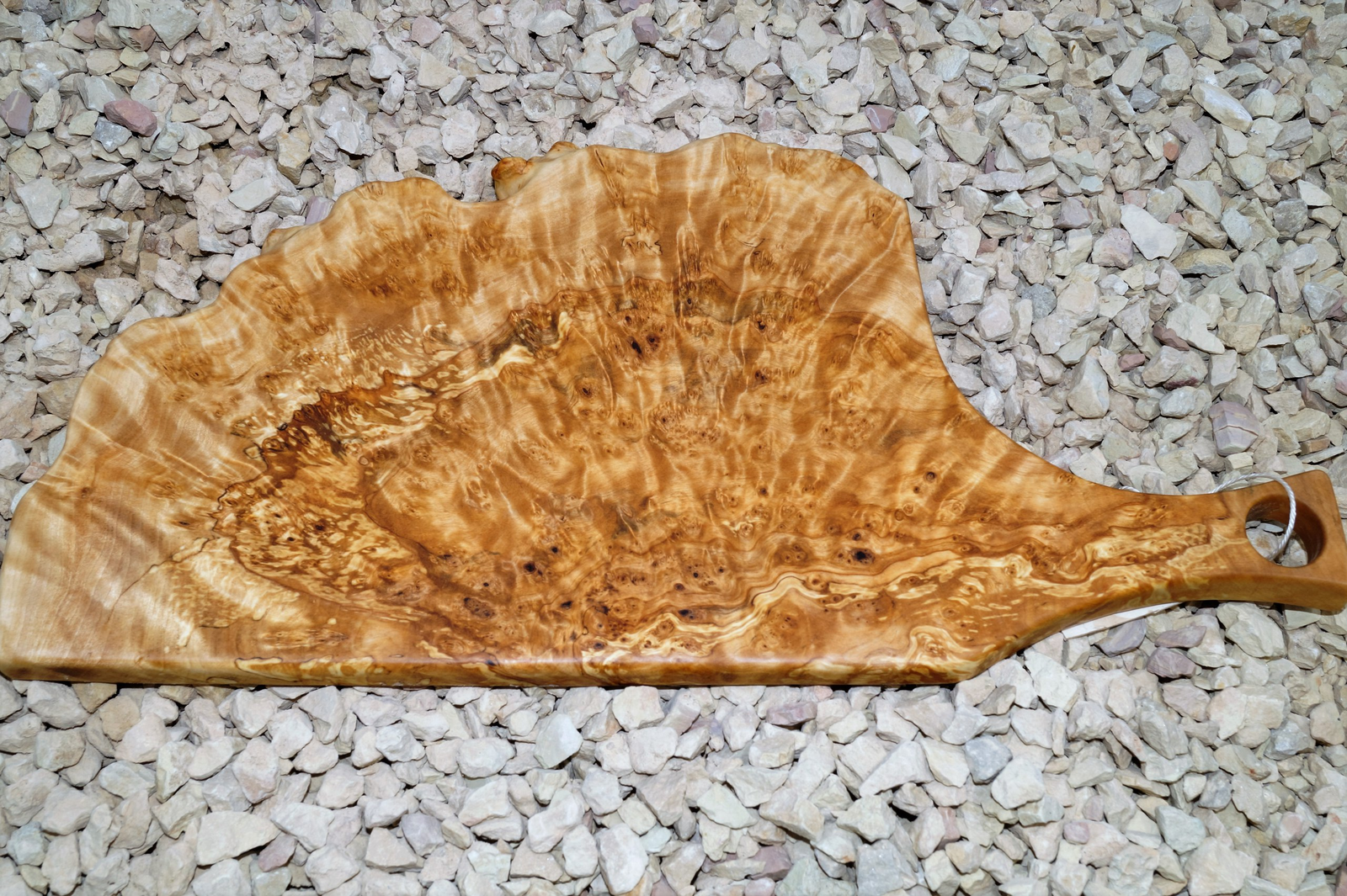 Cutting board made of birch burl, polished, impregnated with linseed oil, handmade. - Nodule, Cutting board