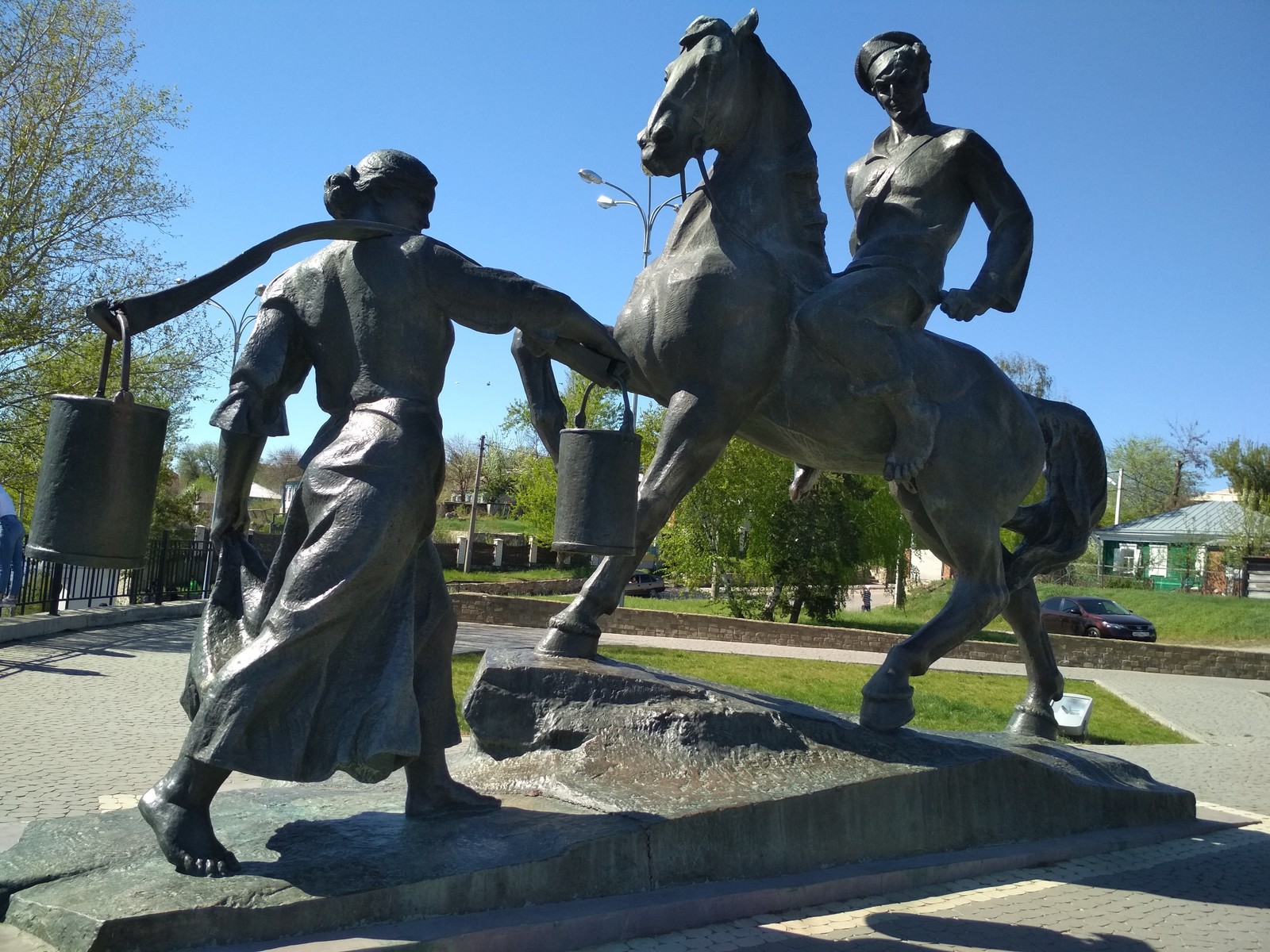 Памятник Аксинье и Григорию в Вешенской