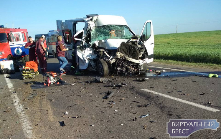 Medics were mobilized in Brest yesterday to rescue children who survived an accident - Road accident, Crash, Children, Brest, Republic of Belarus, Longpost