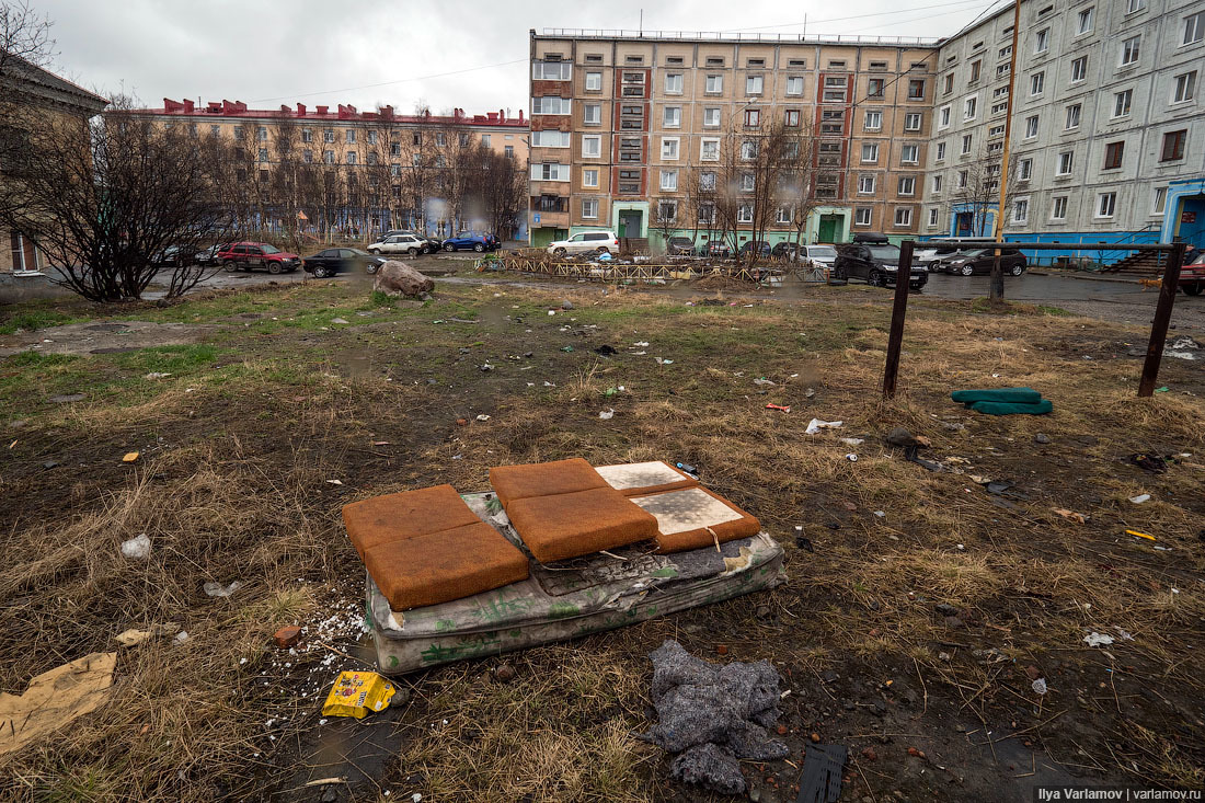 Г плохие. Варламов Мурманск Проклятый город. Мурманск депрессивный город. Мурманск Варламов. Мурманск гетто.