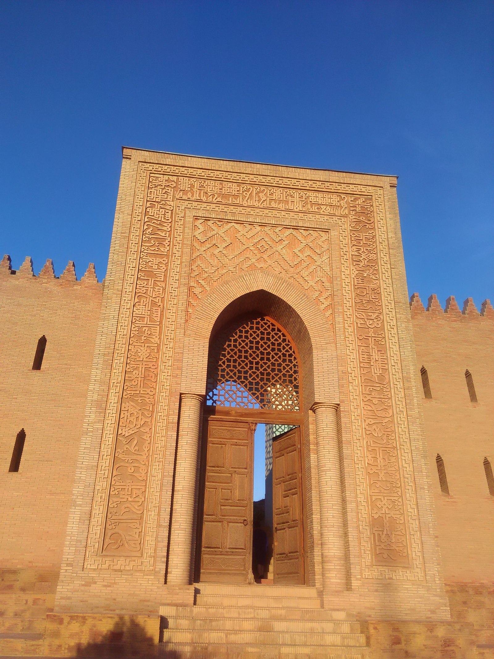 на. билеты на самолет москва ош самый дешевый. куляб парк париж. куляб самый дешевый. лев куляб.