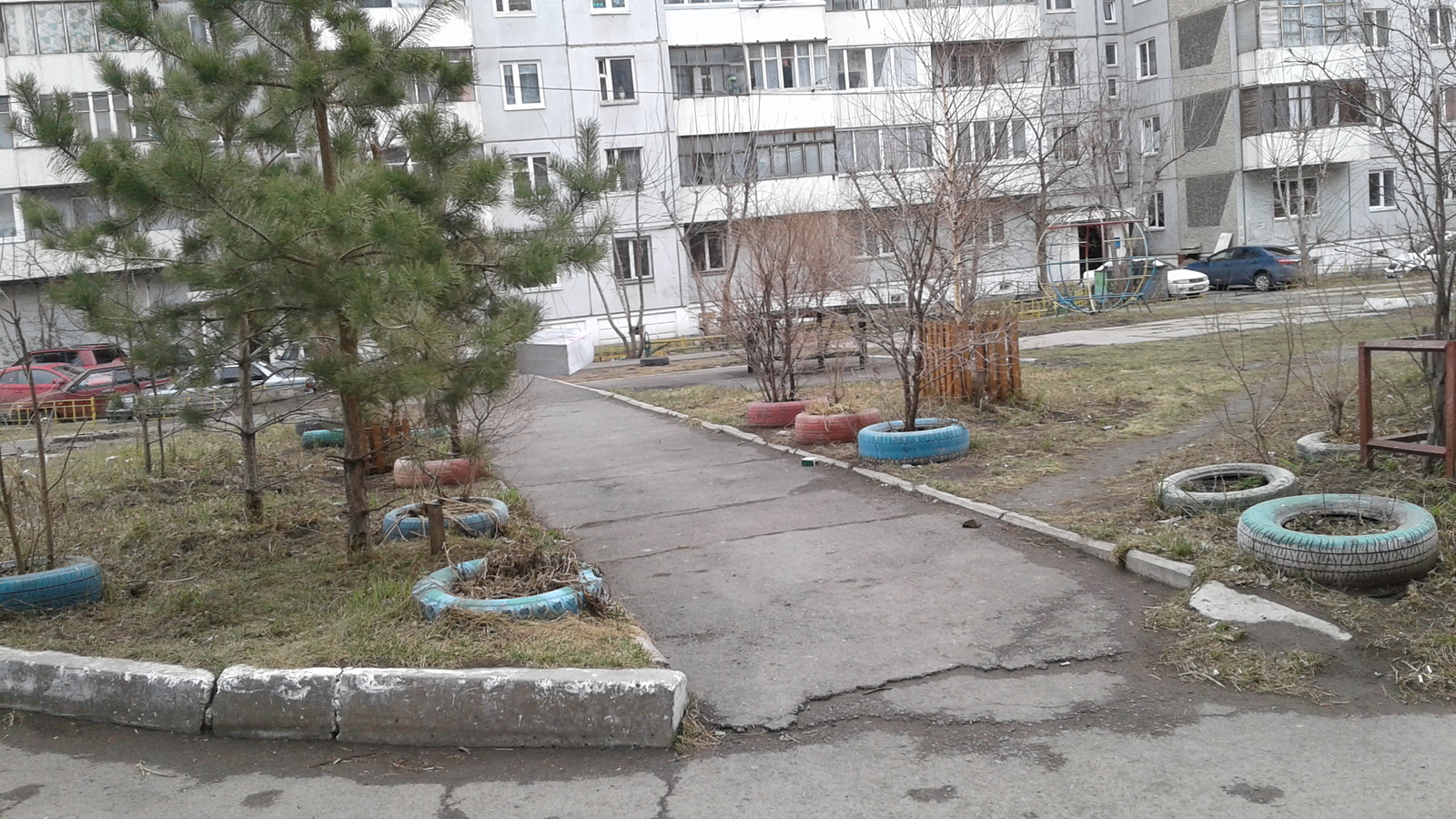 Universiade 2019 in Krasnoyarsk is coming soon. tire disaster - My, Universiade 2019, Tires, Beautification, Krasnoyarsk, Longpost