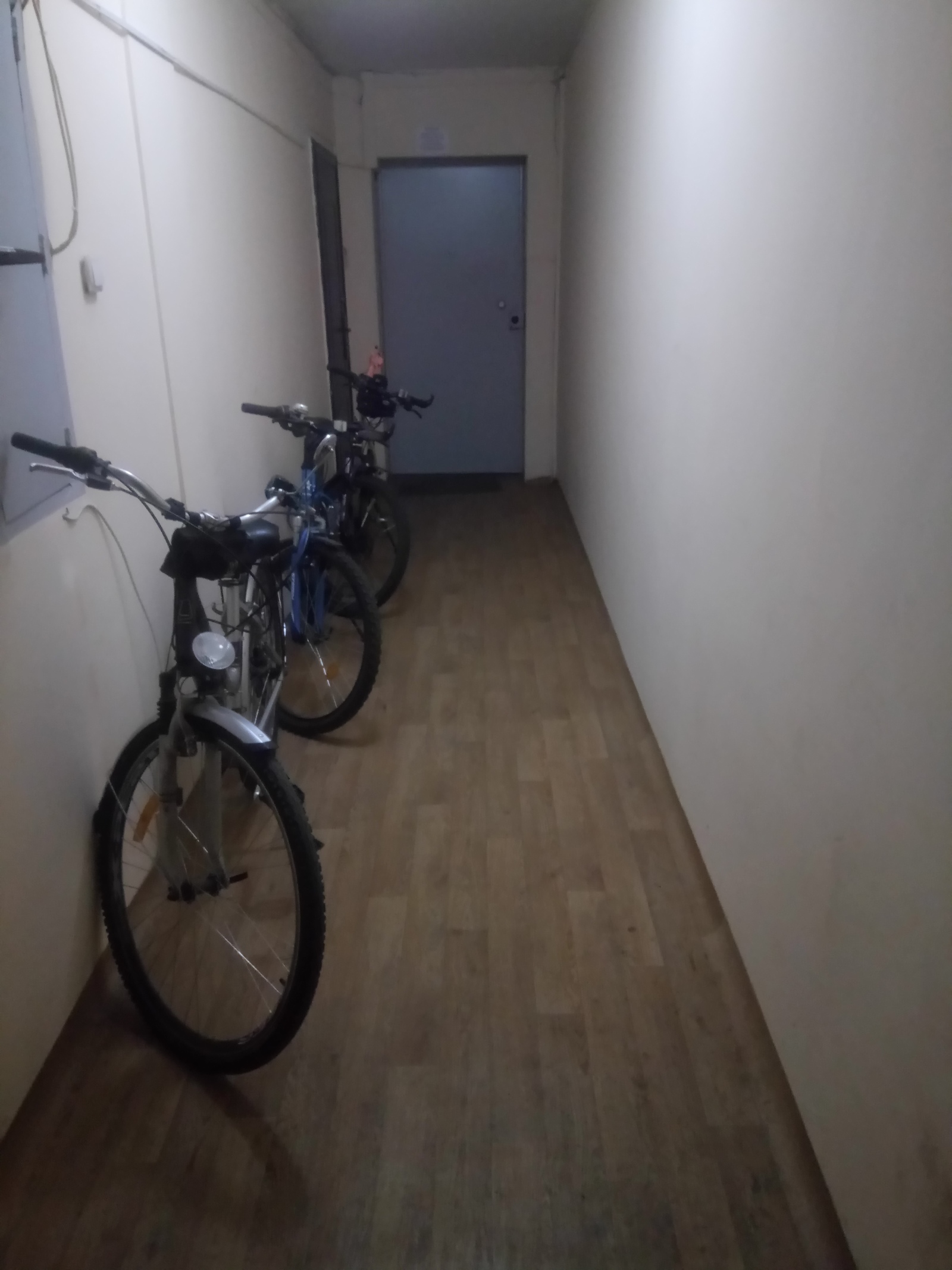 Велосипед в общем коридоре