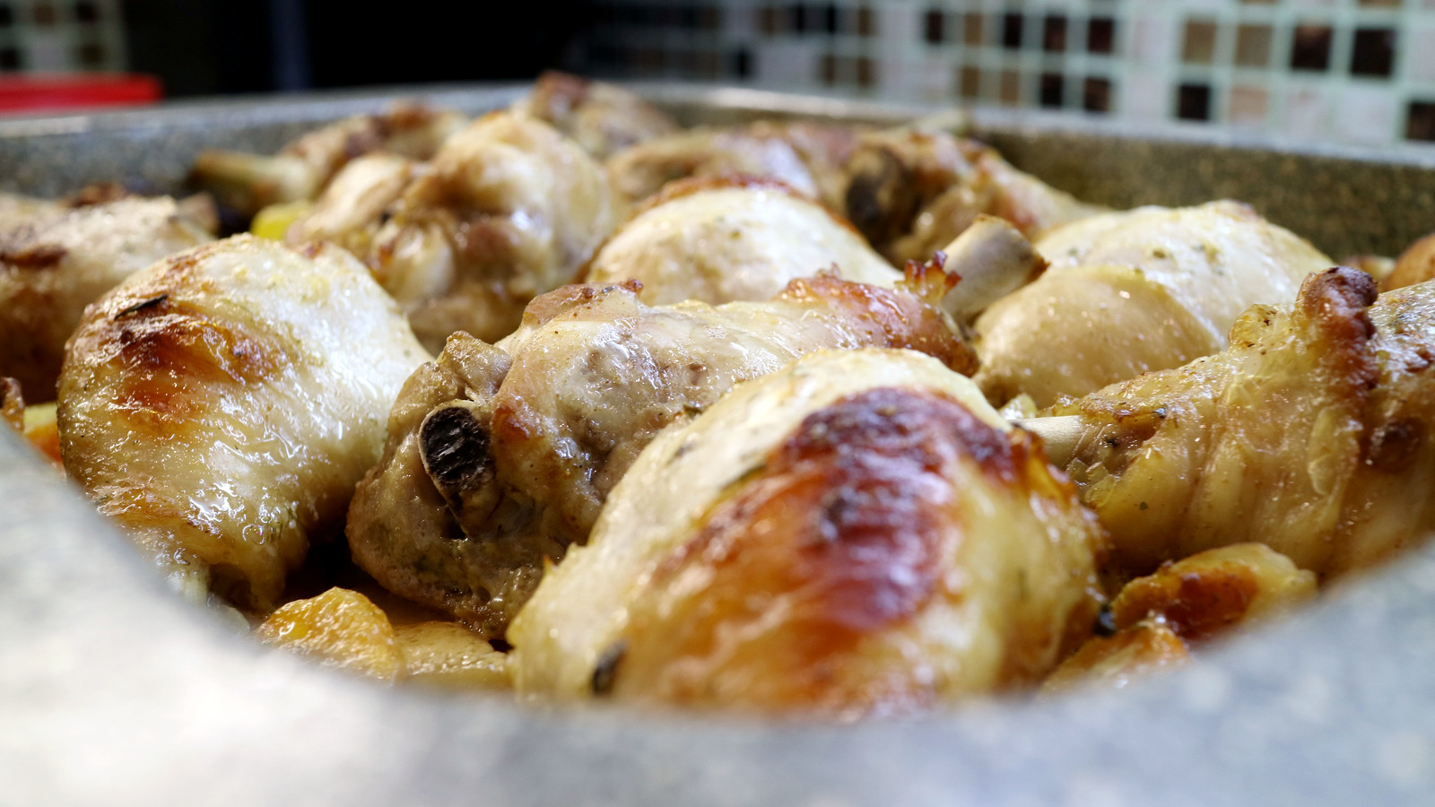 Chicken and potatoes. simple perfect dinner - My, Hen, In the oven, Video recipe, Recipe, Cooking, Video, Longpost