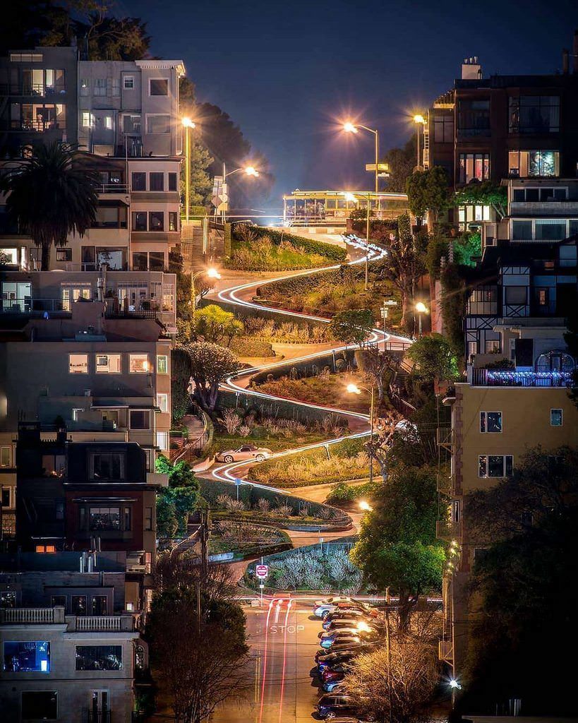 Night view of Lombard Street - San Francisco, The street, Night