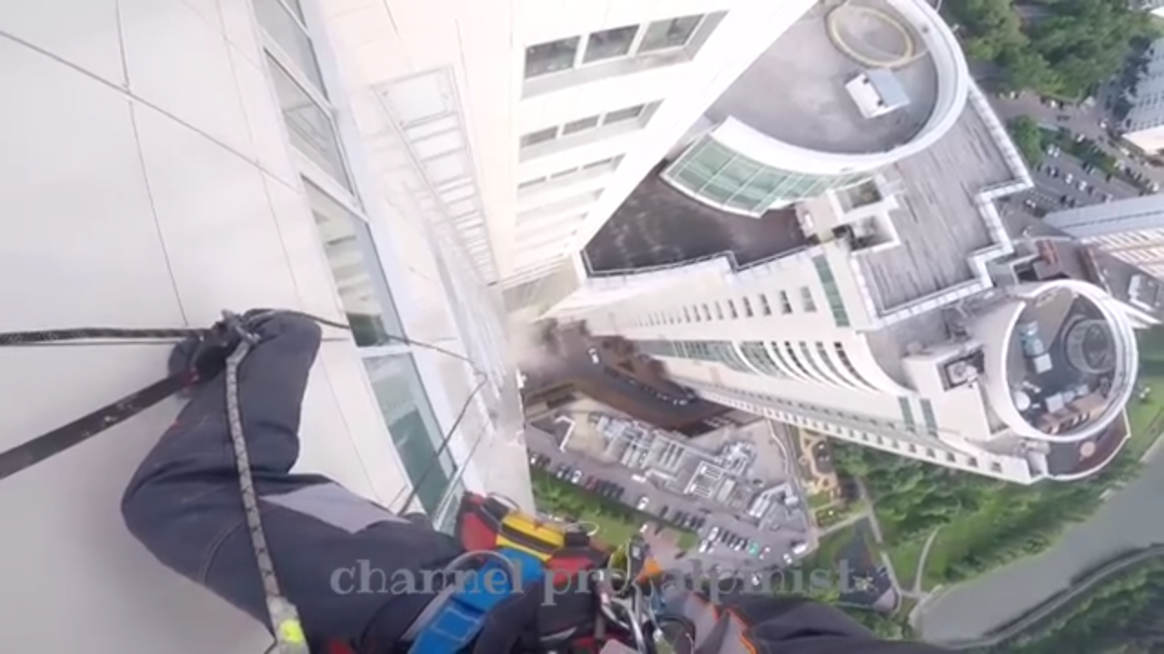 Glass weighing 380 kg fell from the 47th floor, the cable burst at the crane - The fall, Industrial alpinism, Glass, Height