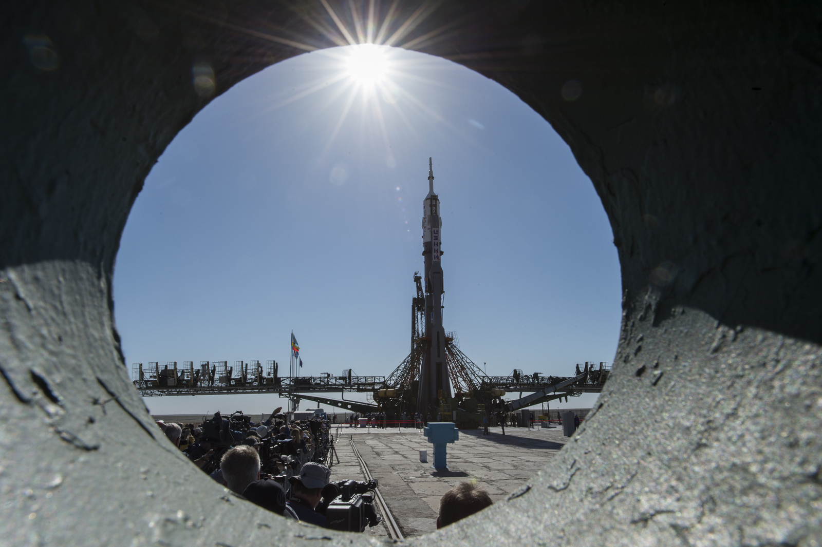 Launch vehicle Soyuz-FG with TPK Soyuz MS-09 was taken to the launch pad. - Space, Rocket, Union, Roscosmos, NASA, Esa, Baikonur, Longpost, news