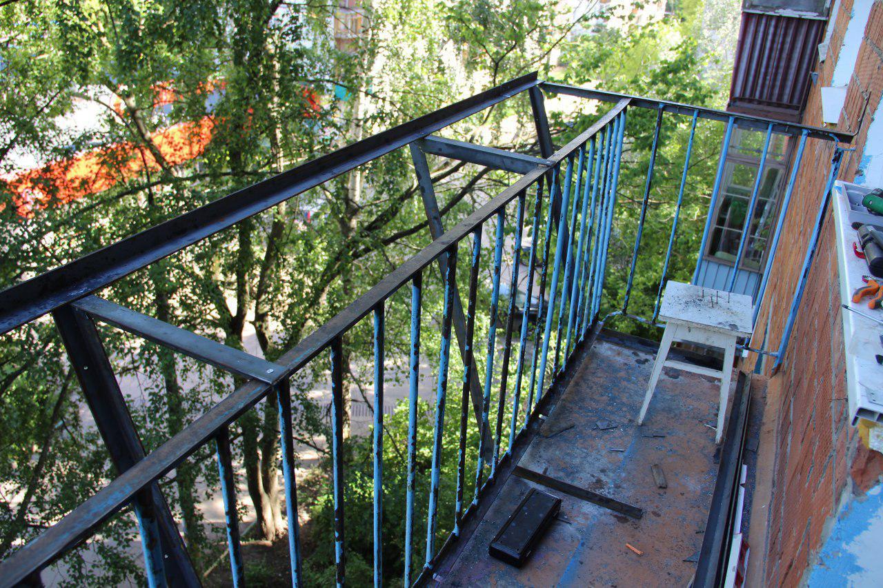 Остекление балкона в хрущевке, цены в Тюмени