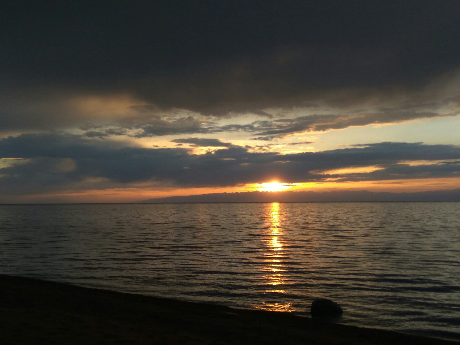 The beach season is open. Lake Issyk - Kul - My, The photo, Issyk-Kul, Beach, Sunset