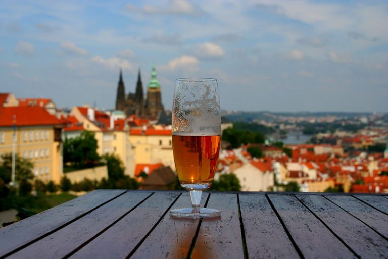 Prague and tourists - My, Tourism, Beer, Living abroad, Prague, Experience, Longpost, Work abroad, Czech