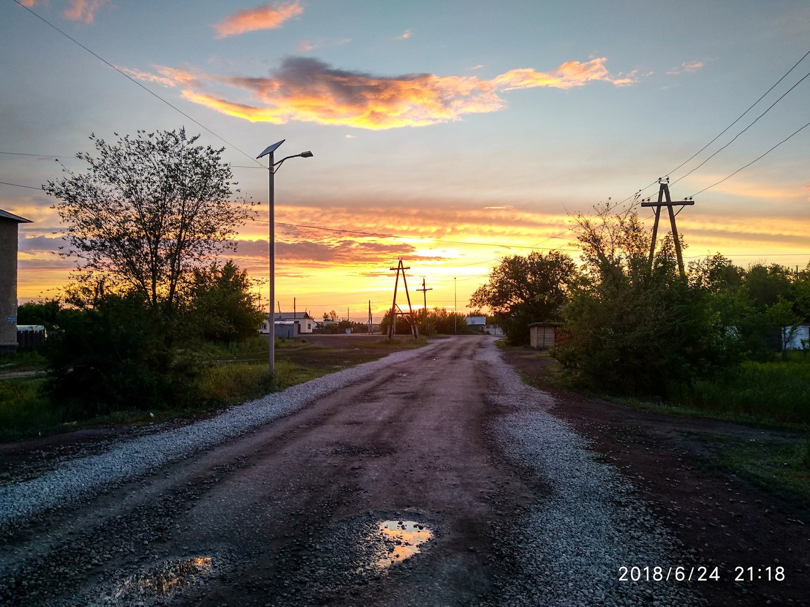 The sky is on fire - My, Mobile photography, Sunset, Village