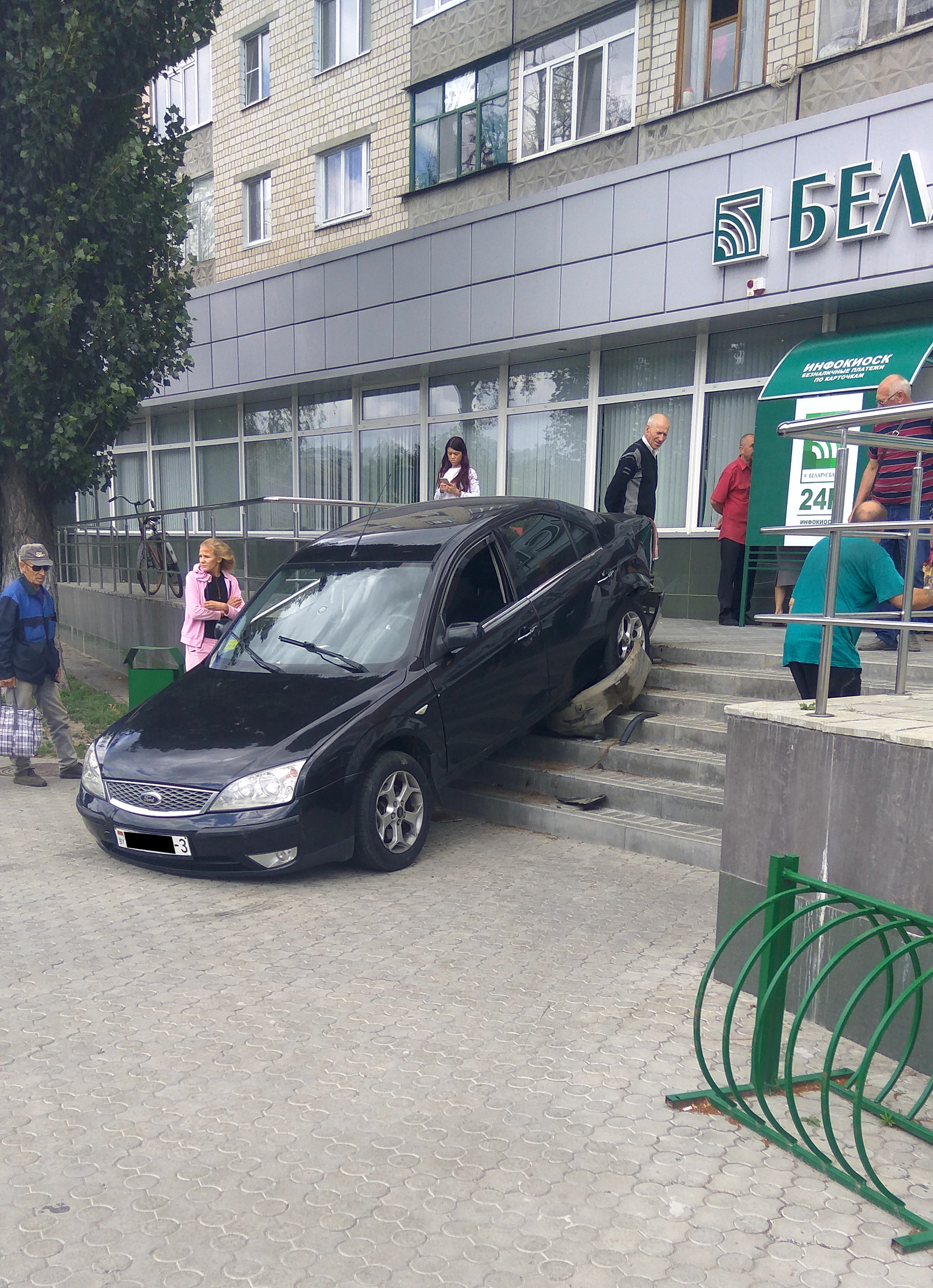 Avtolady in pink mixed up the transmission - The photo, Auto, Republic of Belarus, Gomel, Incident, Girls, Driver