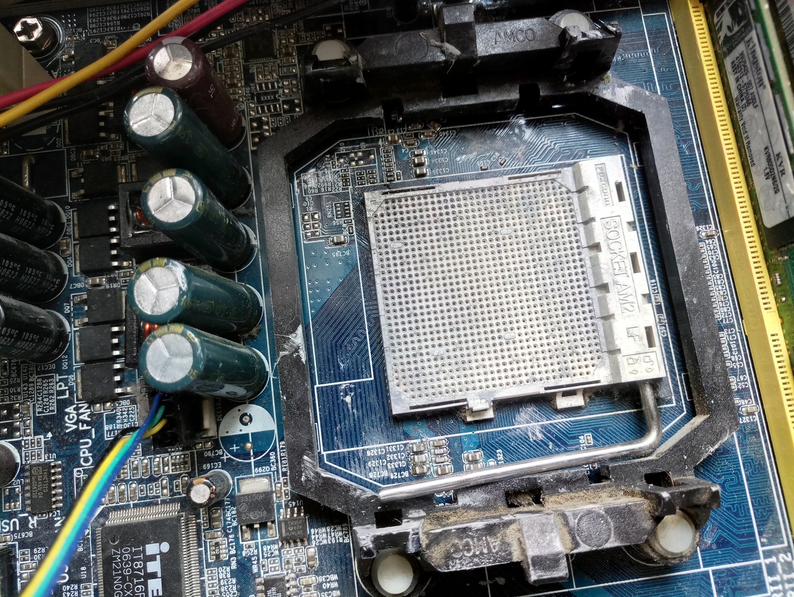 Lubricated with thermal paste - My, Thermal paste, Children, Life is pain