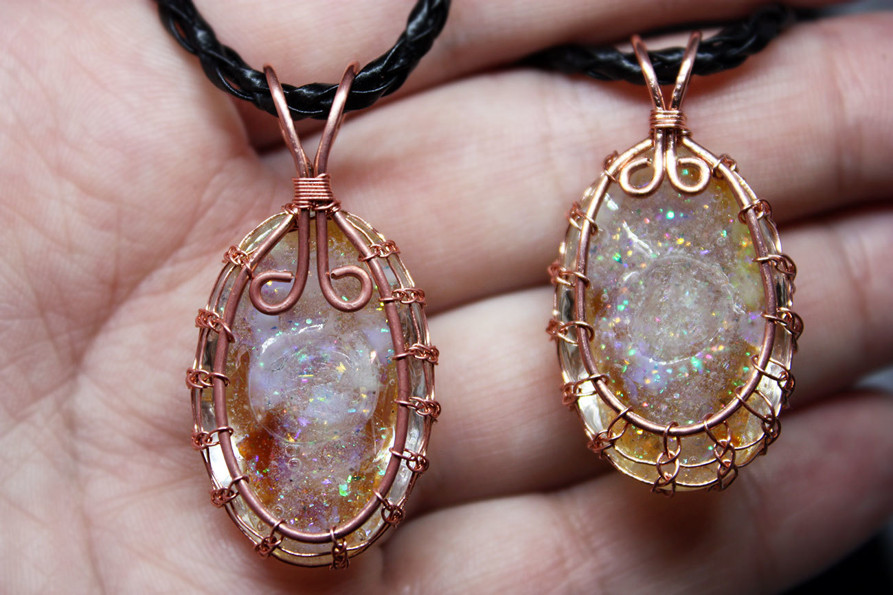 Opals in string bags - My, Needlework without process, Wire wrap, Opal, , Glass, Copper, Copper wire, Pendant, Video, Longpost