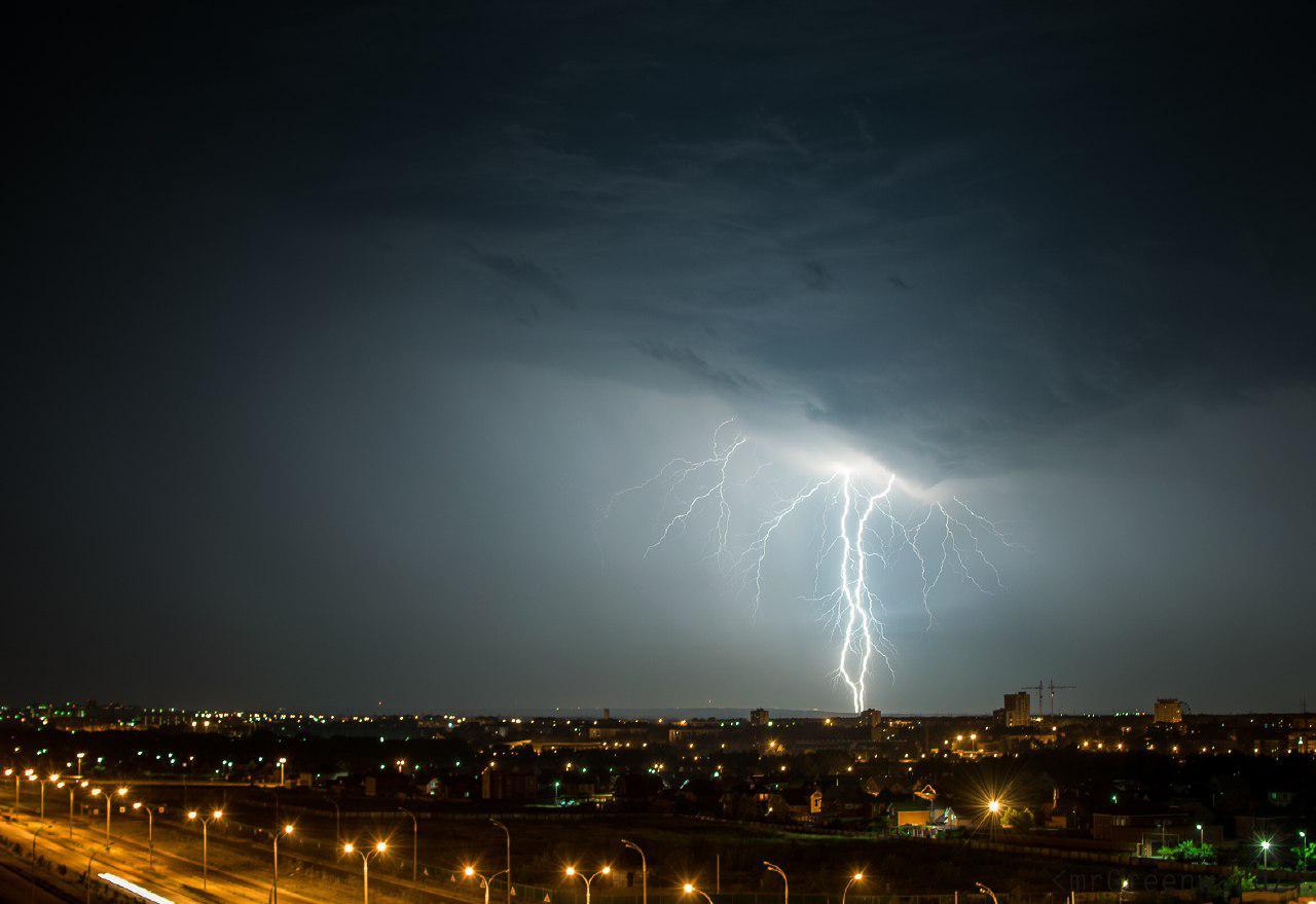 Thunderstorm over the city - My, Thunderstorm, Lightning, Naberezhnye Chelny