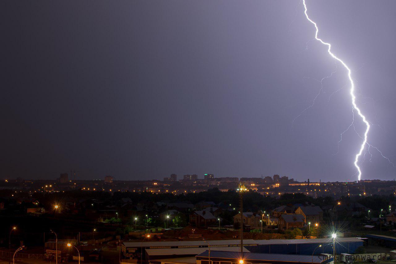 Thunderstorm over the city - My, Thunderstorm, Lightning, Naberezhnye Chelny