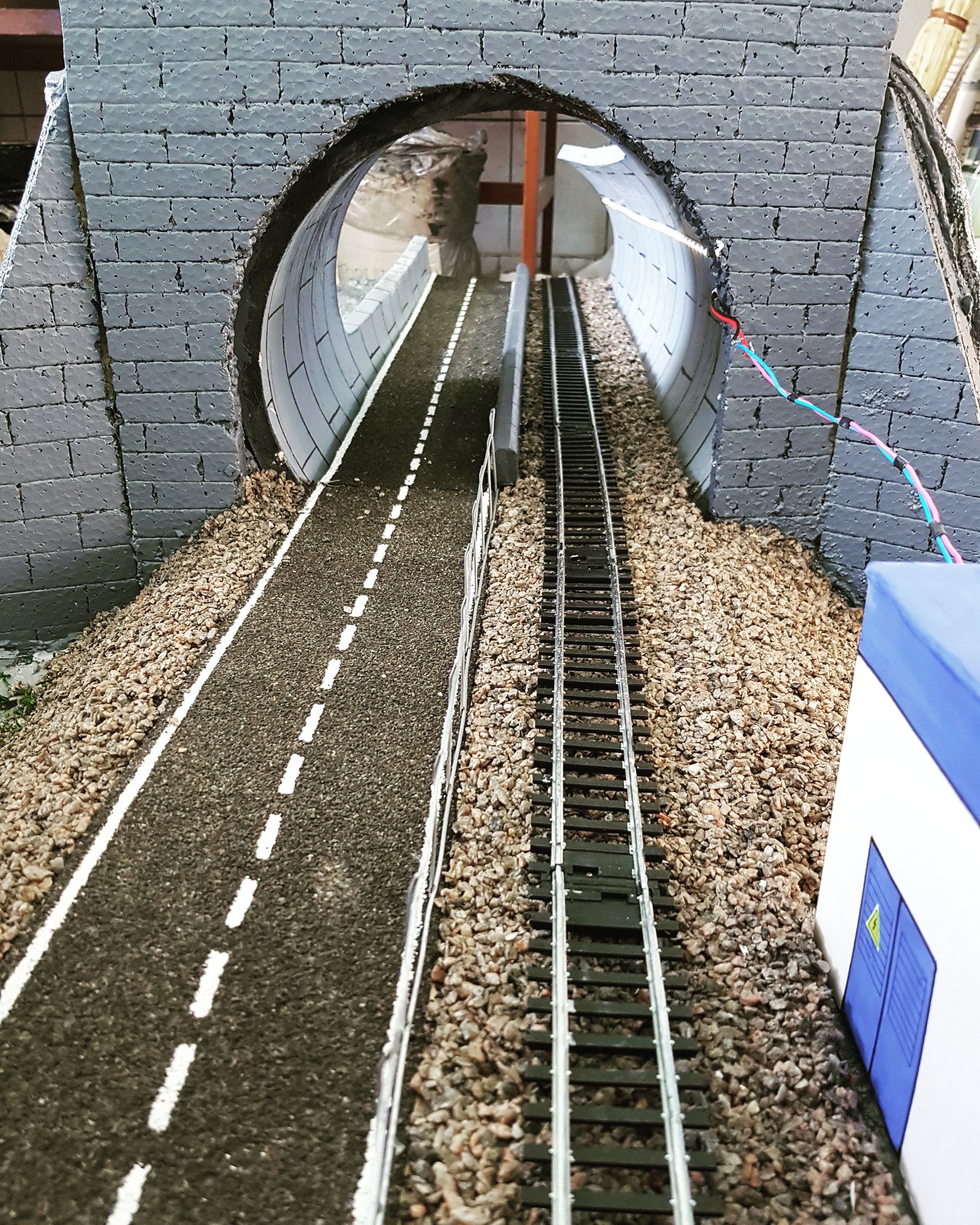 Бумажный туннель