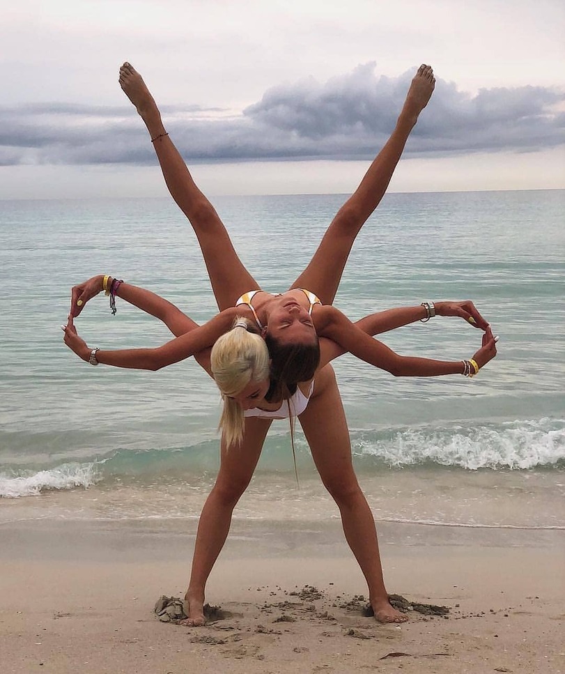 Pair yoga - Beach, Girls, Yoga