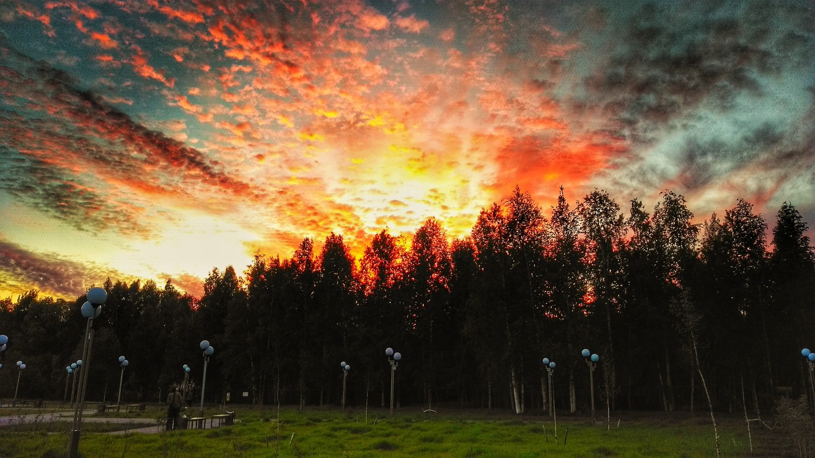 Sunset over the alley - My, Alley, Sunset, Nizhnevartovsk