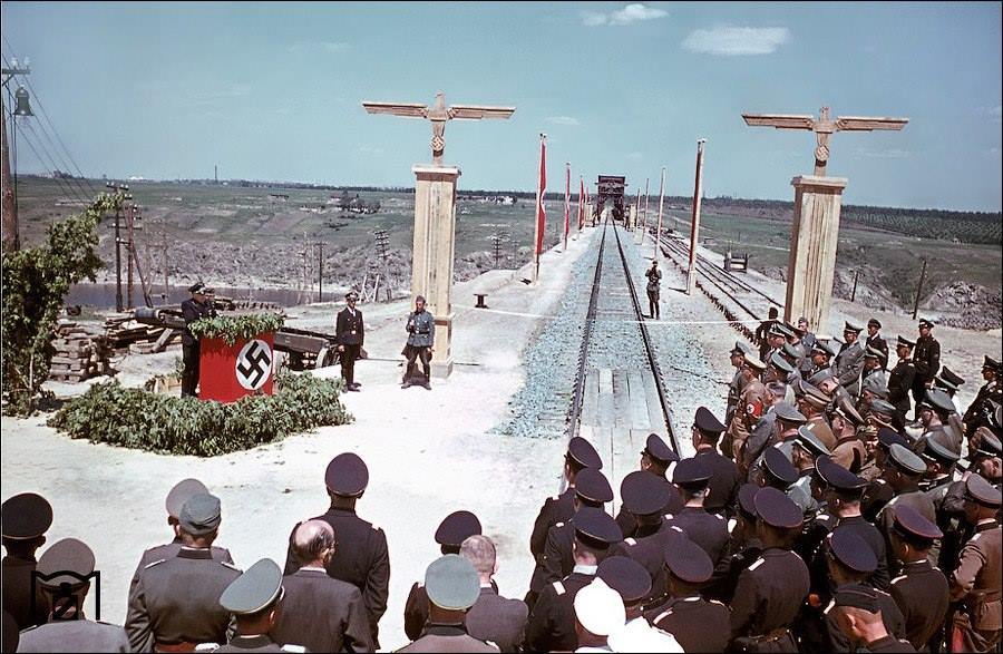 Opening of railway traffic across the restored Streletsky Bridge across the Dnieper in Zaporozhye. - Zaporizhzhia, Dnieper, Bridge, 1943, Longpost