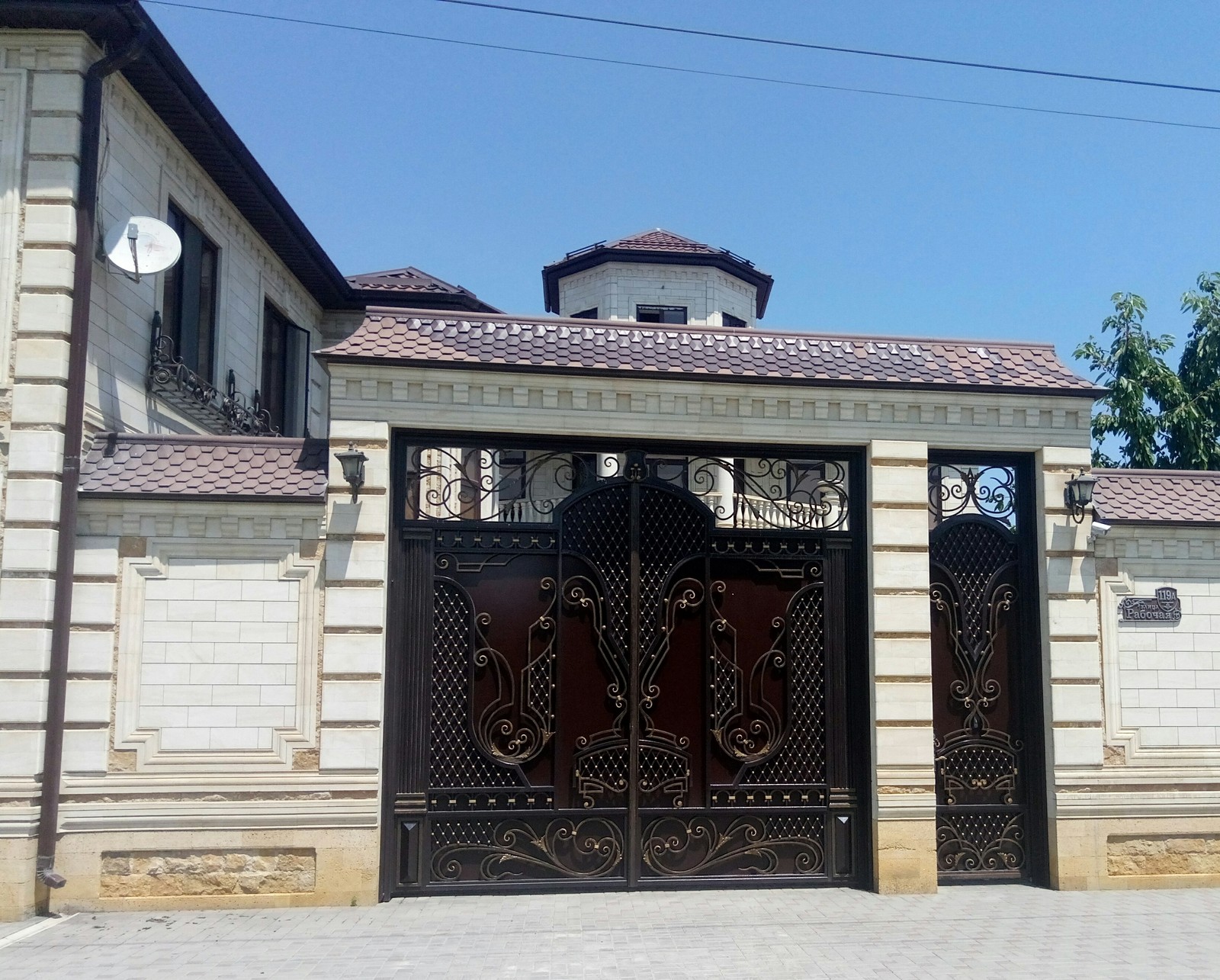 Gate of Grozny. - My, Show off, Architecture, Caucasus, Longpost